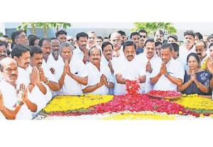  அரசுக்கு எதிராக ஓட்டு போட இ.பி.எஸ்., உத்தரவு: ஆதரவு தருவதாக வேலுமணி அணி அறிவிப்பு
