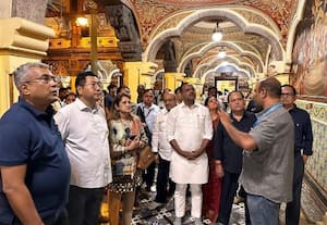 மைசூரு அரண்மனையில் சபாநாயகர்கள்