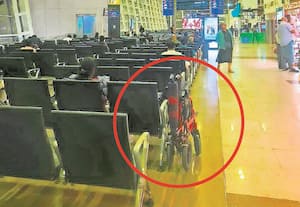 விமான நிலையத்தில் வீல் சேருக்கு ரூ.2,000? முதியோரை குறிவைத்து வசூல் வேட்டை!