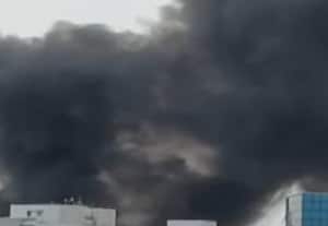 Massive fire breaks out at Chennais Sholinganallur IT company Employees run away screaming