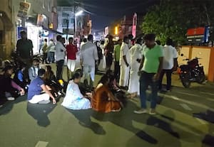 சிவகங்கை போலீஸ் ஸ்டேஷன் முற்றுகை