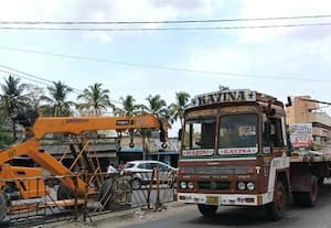  மாம்பாக்கம் சந்திப்பில் நெரிசல் மேம்பாலம் அமைக்க கோரிக்கை