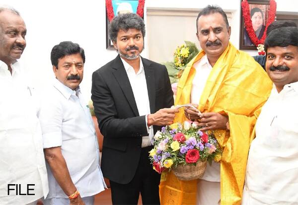 ஆட்சியில் பங்கு கிடைக்குமா, கிடைக்காதா? அ.தி.மு.க., அதிருப்தி அணியில் சலசலப்பு