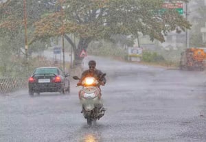 தமிழகத்தில் நாளை 14 மாவட்டம், நாளை மறுநாள் 5 மாவட்டங்களுக்கு கனமழை எச்சரிக்கை