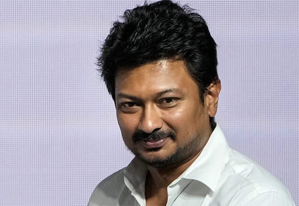 சரிவில் இருந்து தி.மு.க.,வை மீட்க நடைபயணம் மேற்கொள்கிறார் உதயநிதி?