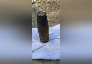  மீனவர்களின் வலையில் சிக்கிய மர்ம பொருளால் பழவேற்காடில் பீதி