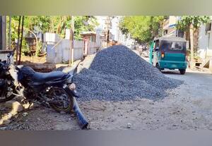  ஆக்கிரமிப்பால் போக்குவரத்து இடையூறு
