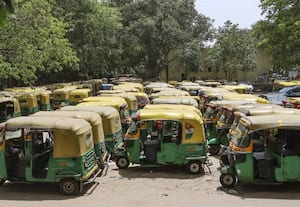  வர்த்தக வாகனங்கள் ஸ்டிரைக் டில்லியில் துவங்கியது