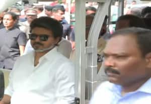 தலைமைச் செயலகத்தை பேட்டரி காரில் சுற்றி பார்த்த முதல்வர் விஜய்!
