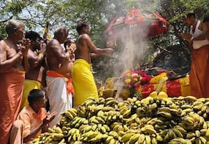  ஆண்கள் மட்டுமே பங்கேற்ற கனி திருவிழா