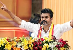 நன்றாக சிரியுங்கள் விஜய்!