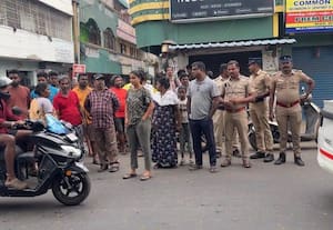  தொடரும் மின் வெட்டு; வாரிய அலுவலர்கள் சிறைபிடிப்பு