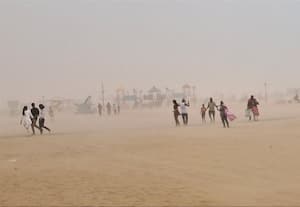  சென்னையில் திடீர் சூறைக்காற்று, மேக கூட்டம் காற்றில் ஈரப்பதம் அதிகரிப்பே காரணம்