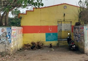  வாலாஜாபாதில் சமுதாய கழிப்பறையை பயன்பாட்டிற்கு கொண்டுவர மக்கள் வலியுறுத்தல்