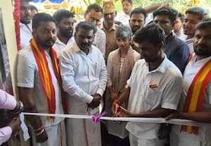  ஸ்ரீபெரும்புதுார் எம்.எல்.ஏ., அலுவலகத்தை ரிப்பன் வெட்டி திறந்து வைத்த த.வெ.க., ஒன்றிய செயலர்