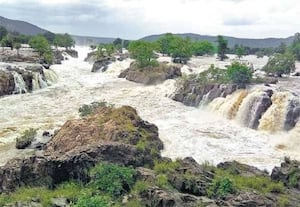  மேகதாது விவகாரம்: தமிழக அரசின் சீராய்வு மனு சுப்ரீம் கோர்ட்டில் தள்ளுபடி