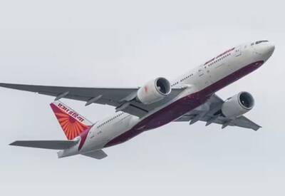 தொழில்நுட்ப கோளாறு: 8 மணி நேரத்திற்கு பிறகு டில்லி திரும்பிய ஏர் இந்தியா விமானம்