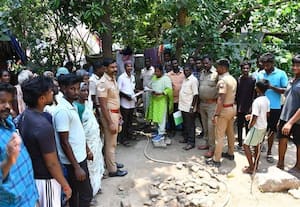  மனைப் பட்டா வழங்கிய இடத்தில் வருவாய் துறையினர் அளவீடு