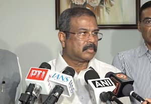 சிபிஎஸ்இயின் மும்மொழிக் கொள்கை: தர்மேந்திர பிரதான் ஆதரவு