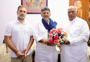  2 மாதத்தில் பாழான சாலை ஒப்பந்ததாரர் மீது அதிருப்தி