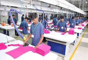 தமிழக ஆயத்த ஆடை ஏற்றுமதி ரூ.1.43 லட்சம் கோடி இலக்கு; முதல்வர் விஜயிடம் ஏற்றுமதியாளர்கள் முன்வைத்த கோரிக்கை