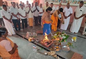  'டியூகாஸ்' குளறுபடிக்கு தீர்வு தேவை வேள்வி நடத்தி கடவுளிடம் பிரார்த்தனை