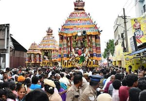  ஸ்ரீவீரராகவ பெருமாள் கோவ ில் தேரோட்டம் கோலாகலம்