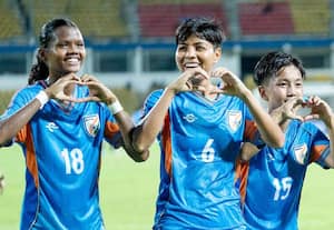 இந்தியாவிடம் வீழ்ந்தது வங்கம் * தெற்காசிய கால்பந்தில் 