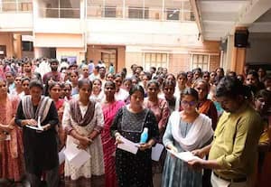  காலமுறை ஊதியம் பெறும் 15,000 இடைநிலை பட்டதாரி ஆசிரியர்களுக்கு ஊதிய உயர்வு 'கட்'