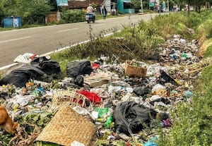 4 வழிச்சாலை ஓரங்களில் உள்ள நீர் வழித்தடங்கள் மாயமாகுது: நெடுஞ்சாலை ஆணையம் பராமரிக்காமல் அலட்சியம்