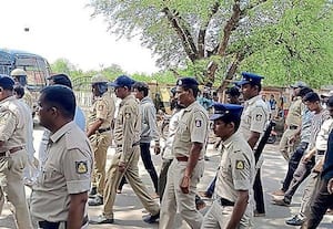  சொத்து தகராறில் 6 பேர் கொலை 12 பேரை கைது செய்தது போலீஸ்