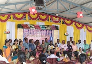  பள்ளி தலைமை ஆசிரியருக்கு பணி ஓய்வு பாராட்டு விழா