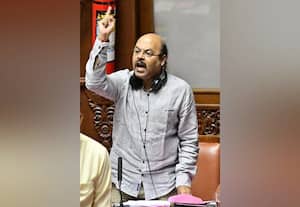  கர்நாடகாவில் மீண்டும் எழும் அதிகார சண்டை துணை முதல்வர் பதவிக்கு வாரிசுகள் போட்டி