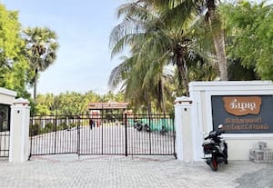  அறிவிப்பு பலகை இல்லாத கீழடி  அருங்காட்சியகம் சுற்றுலா பயணிகள் ஏமாற்றம்