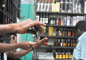 717 மது கடைகளையும் நாளைக்குள் மூட உத்தரவு 