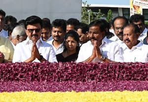  தமிழகத்தை சூழ்ந்து வரும் இருளை விரட்டியடிப்போம்: ஸ்டாலின்