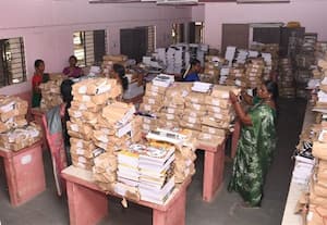  விடுமுறைக்கு பின் பள்ளிகள் இன்று திறப்பு மாணவர்களுக்கு புத்தகம் வழங்க ஏற்பாடு