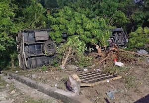  வாகனங்கள் மோதல்