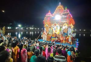  அரியக்குடி கோயிலில் தெப்பத் திருவிழா