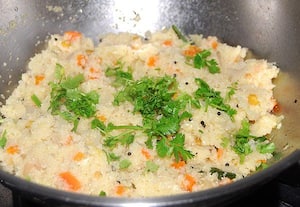  சுவையான தயிர் உப்புமா!