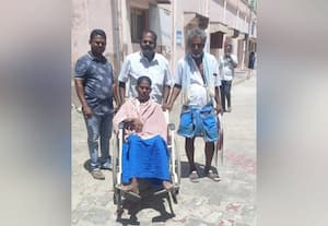  தலைமை மருத்துவமனையில் மாற்றுத்திறனாளிகள் முகாம்