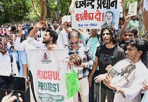 Protest by the Karapanpoochchi Janata Party in Delhi Youth gather