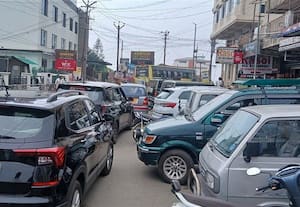  'கொடை'யில் தொடரும் போக்குவரத்து நெரிசல்:  கண்டுகொள்ளாத போலீஸ்