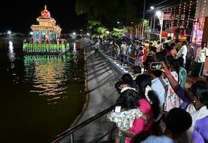  அம்மன் கோவில் தெப்போற்சவம்