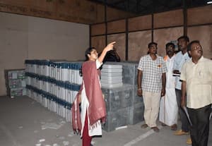  ஓட்டுப் பதிவு இயந்திரங்கள் கலெக்டர் ஆய்வு