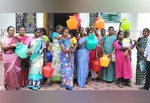  ஆனம்பாக்கத்தில் குடிநீர் தட்டுப்பாடு குடங்களுடன் பெண்கள் போராட்டம்