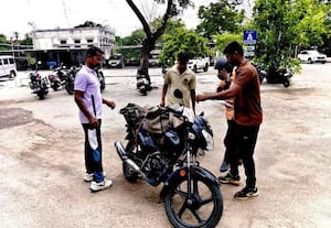  திருவள்ளூர் கலெக்டர் அலுவலகத்திற்கு 'இ - மெயிலில்' வெடிகுண்டு மிரட்டல்