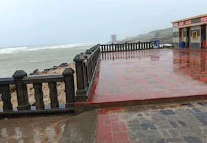  குமரியில் தொடர் மழையால் வெறிச்சோடிய சுற்றுலா தலங்கள்