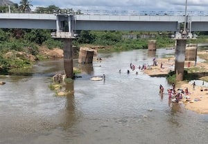 வைகை ஆற்றில் நீர்வரத்து: மக்கள் மகிழ்ச்சி