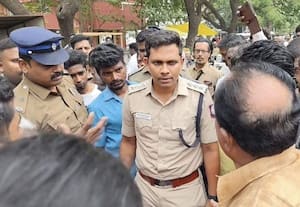  மாயமான பள்ளி மாணவனை கண்டுபிடிக்காததால் மறியல்
